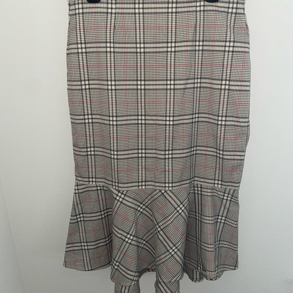 Eva Mendes / NY&Co skirt !